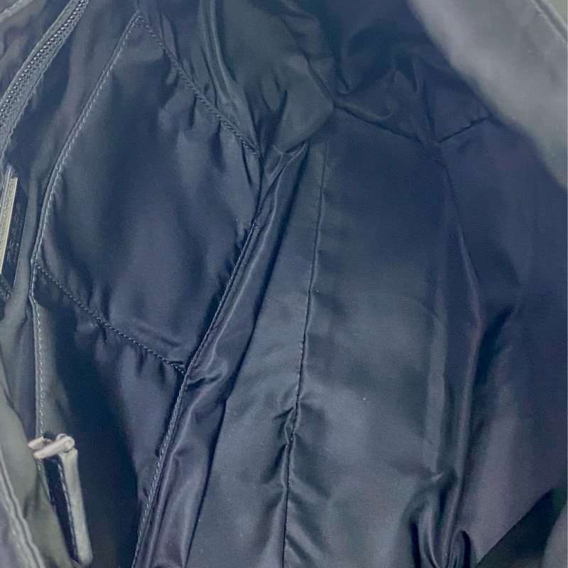 Prada re- nylon 郵差側背袋-6