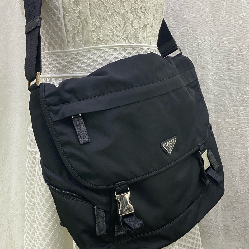 Prada re- nylon 郵差側背袋-9