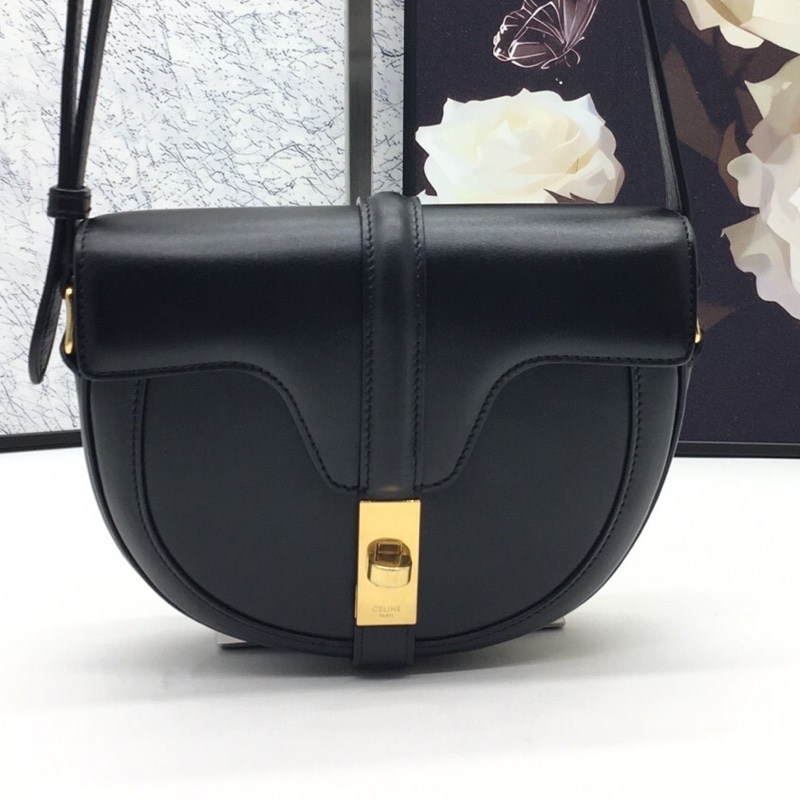 CELINE賽琳黑金Besace16單肩斜挎包,附件:塵袋,尺寸:16*16*4-1