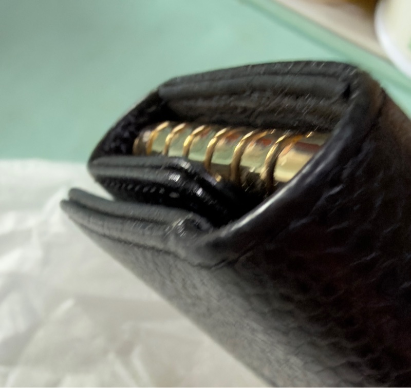 Chanel 黑色經典魚子醬小牛皮6孔鑰匙包(晶片款)男女通用-7