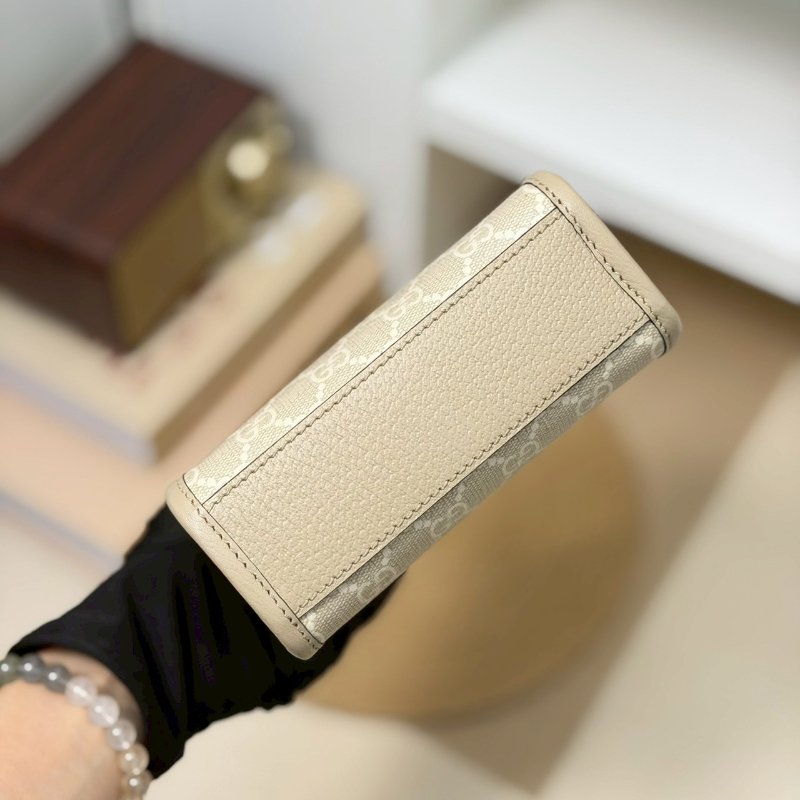 （全新✨適合送禮🎁）🏷Gucci 古馳．Mini Tote 琴譜包 燕麥色-12