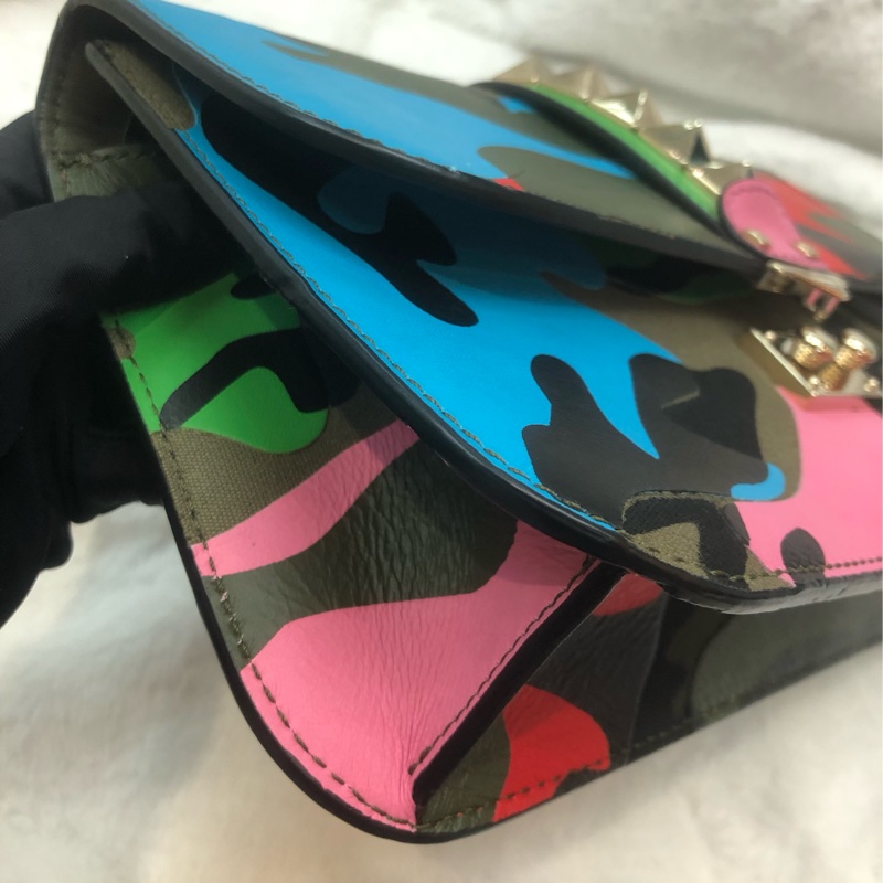 Valentino 彩色迷彩窩釘鏈條包 XC114-8