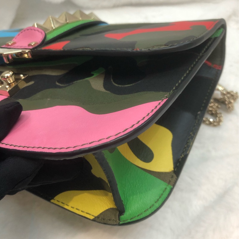 Valentino 彩色迷彩窩釘鏈條包 XC114-9