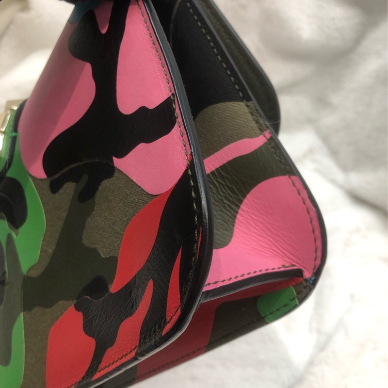 Valentino 彩色迷彩窩釘鏈條包 XC114-11