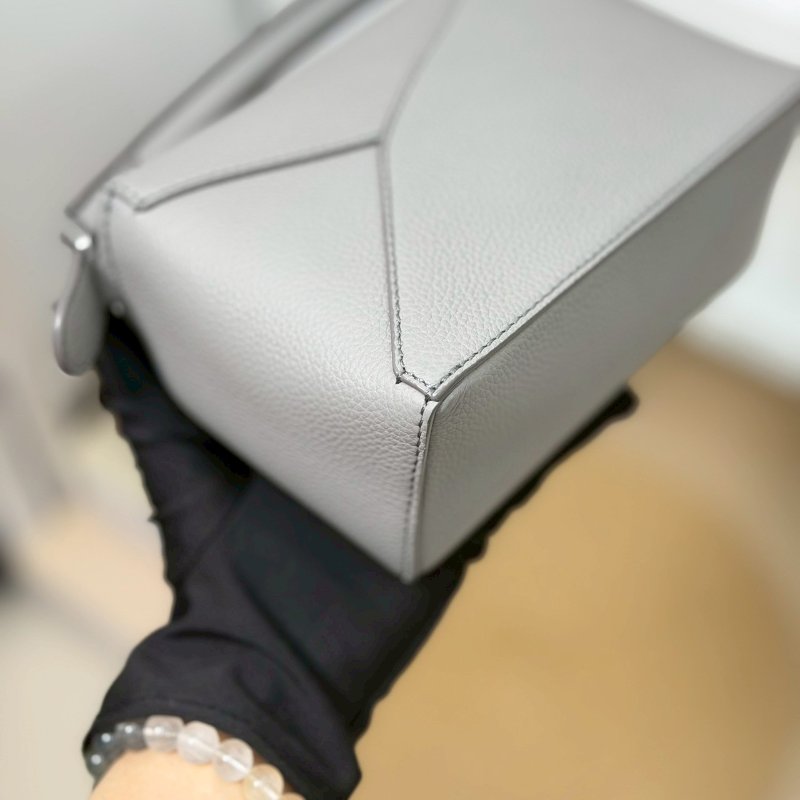 (稀有🩶錯過就沒有了!)🏷Loewe 羅意威.Mini Puzzle Edge 新款 珍珠灰-6