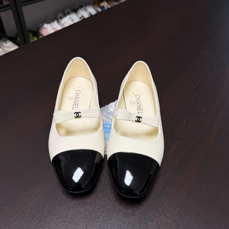 Chanel 25B 蝴蝶結羊皮漆皮瑪麗珍鞋 38碼-1
