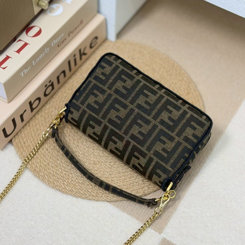 🏷Fendi 芬迪．Mini baguette 法棍包-1