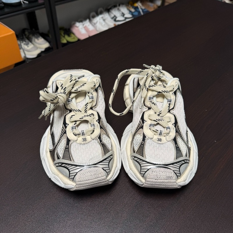 巴黎世家balenciga 3xl 半拖 做舊米色 38碼-1