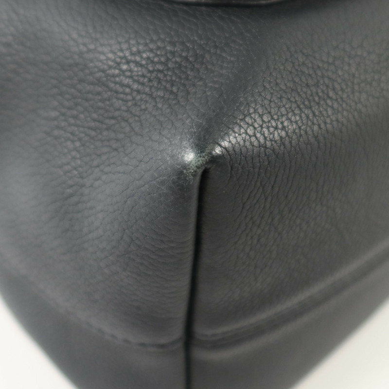 LOUIS VUITTON 牛皮皮革Lockme Bucket金扣手挽袋-10