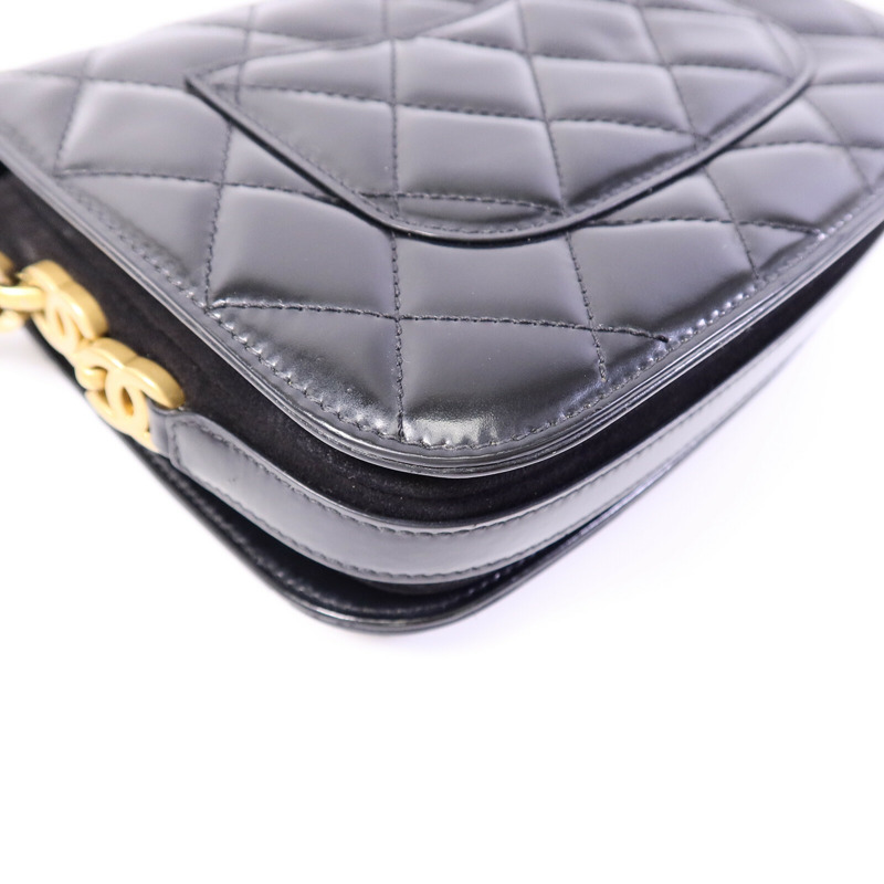 CHANEL 漆皮/麂皮皮革Mini Messenger肩背袋-12