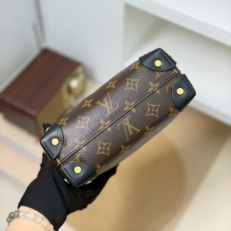 （激甜🫪🫪請把握！）🏷LV 路易威登．Petite Malle Souple 軟盒子包 M45571-12