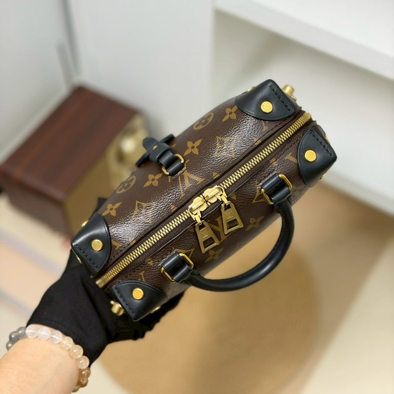 （激甜🫪🫪請把握！）🏷LV 路易威登．Petite Malle Souple 軟盒子包 M45571-13