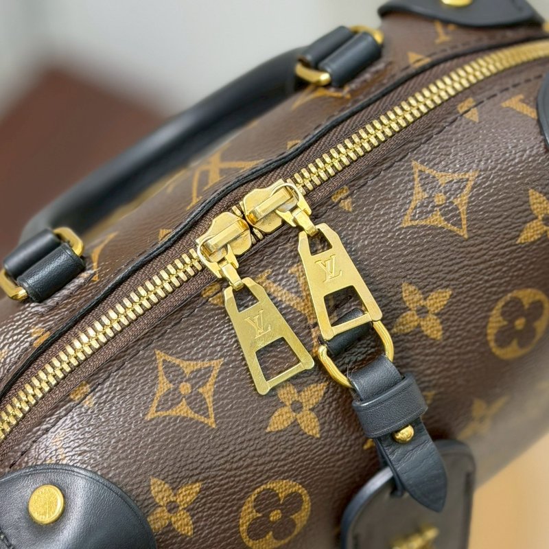 （激甜🫪🫪請把握！）🏷LV 路易威登．Petite Malle Souple 軟盒子包 M45571-17