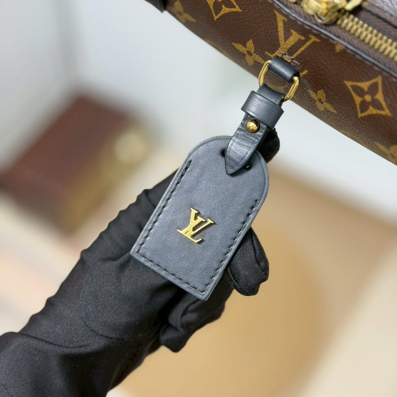 （激甜🫪🫪請把握！）🏷LV 路易威登．Petite Malle Souple 軟盒子包 M45571-18