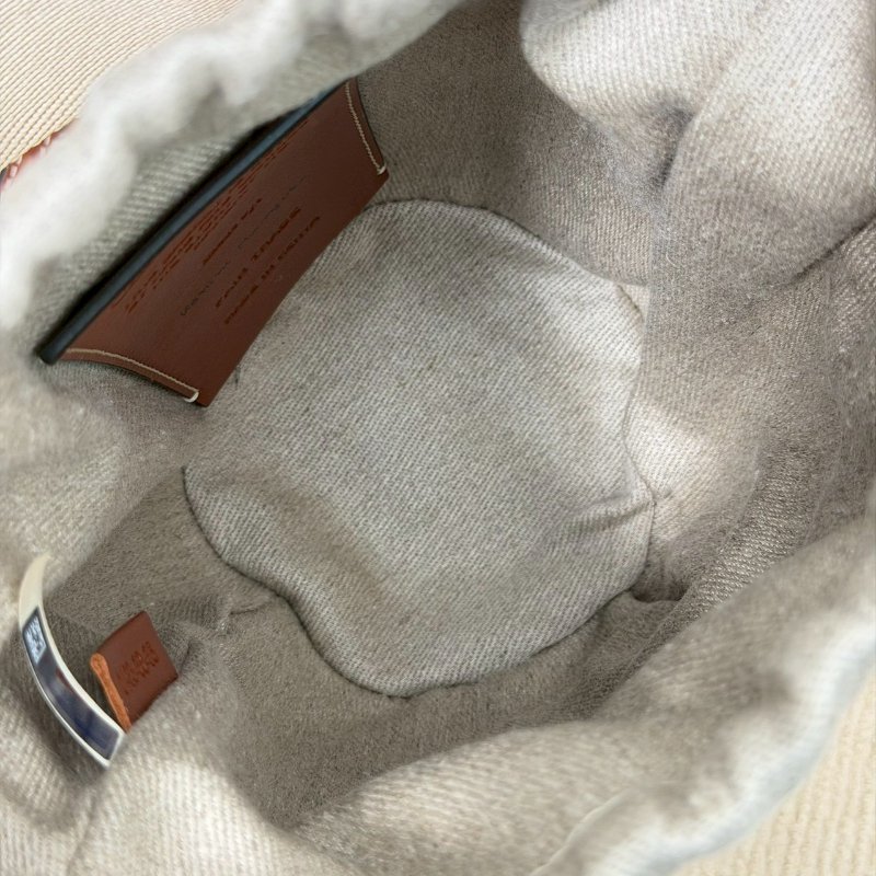 🏷Chloe 蔻依．Woody Basket 草編水桶包-17