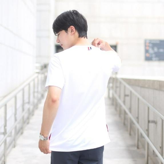 💎Han's house精品服飾💎Thom Browne TB 口袋 短 T 現貨 2原價 13300-2