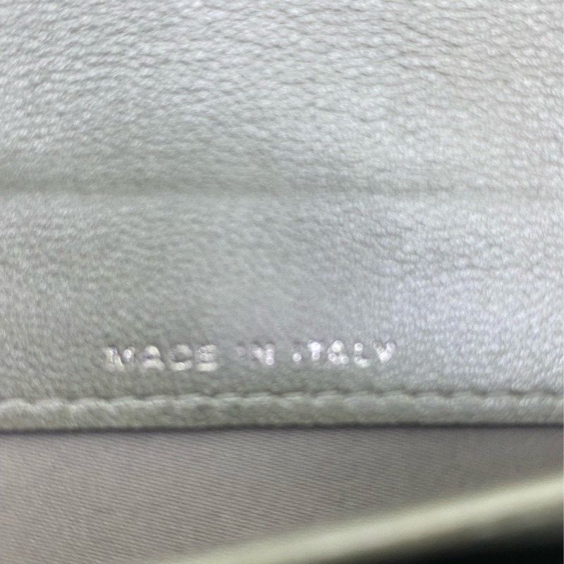 Chanel 黑色山茶花壓紋Wallet on chain-4