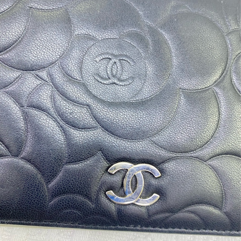 Chanel 黑色山茶花壓紋Wallet on chain-8