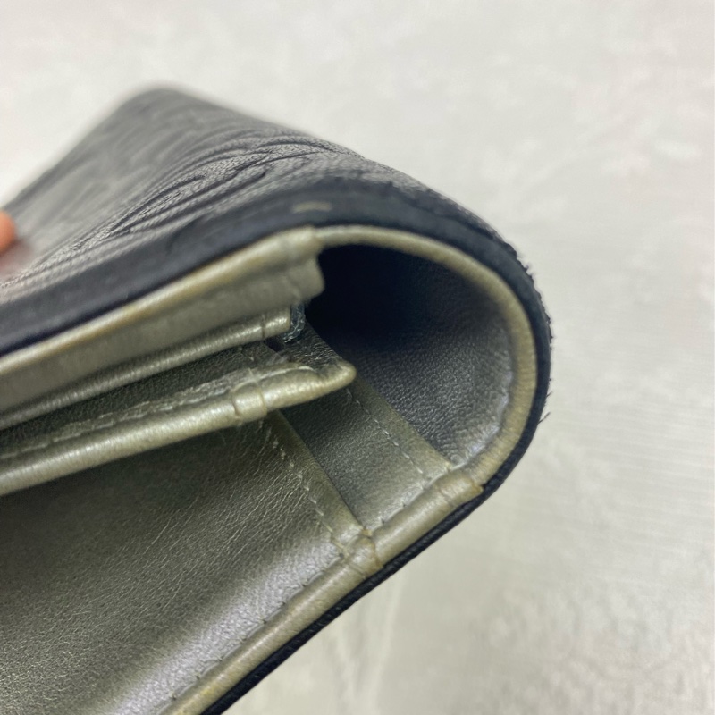 Chanel 黑色山茶花壓紋Wallet on chain-10