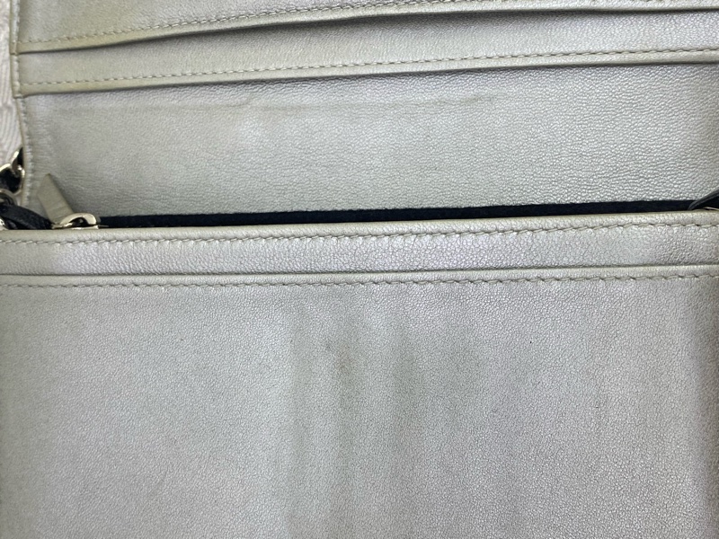 Chanel 黑色山茶花壓紋Wallet on chain-13