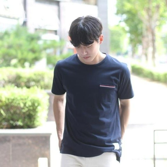 💎Han's house精品服飾💎Thom Browne TB 口袋 短 T 現貨1 2原價 13300-1