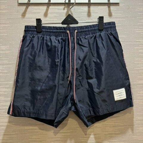 💎Han's house精品服飾💎Thom Browne TB 尼龍 海灘褲 短褲 義大利製 現貨5 原價16700