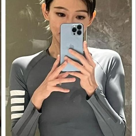 💎Han's house精品服飾💎 Thom Browne TB 機能 彈性 運動 4槓 長袖 義大利製 男女共穿 現貨M原價 15500-7