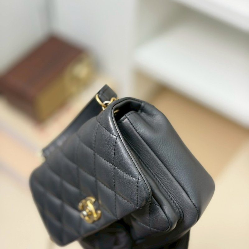 🏷Chanel 香奈兒．Mini 豆腐郵差包-9