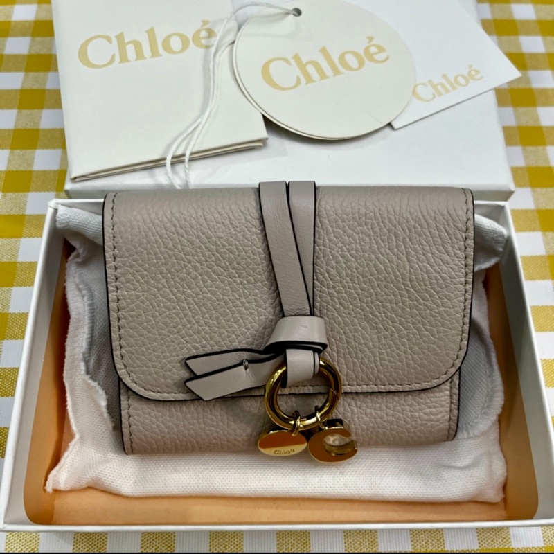 Chloe’ ALPHABET C LOGO小牛皮三折夾-1