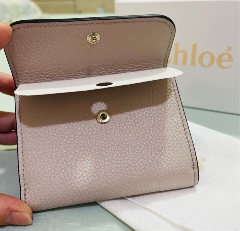 Chloe’ ALPHABET C LOGO小牛皮三折夾-7