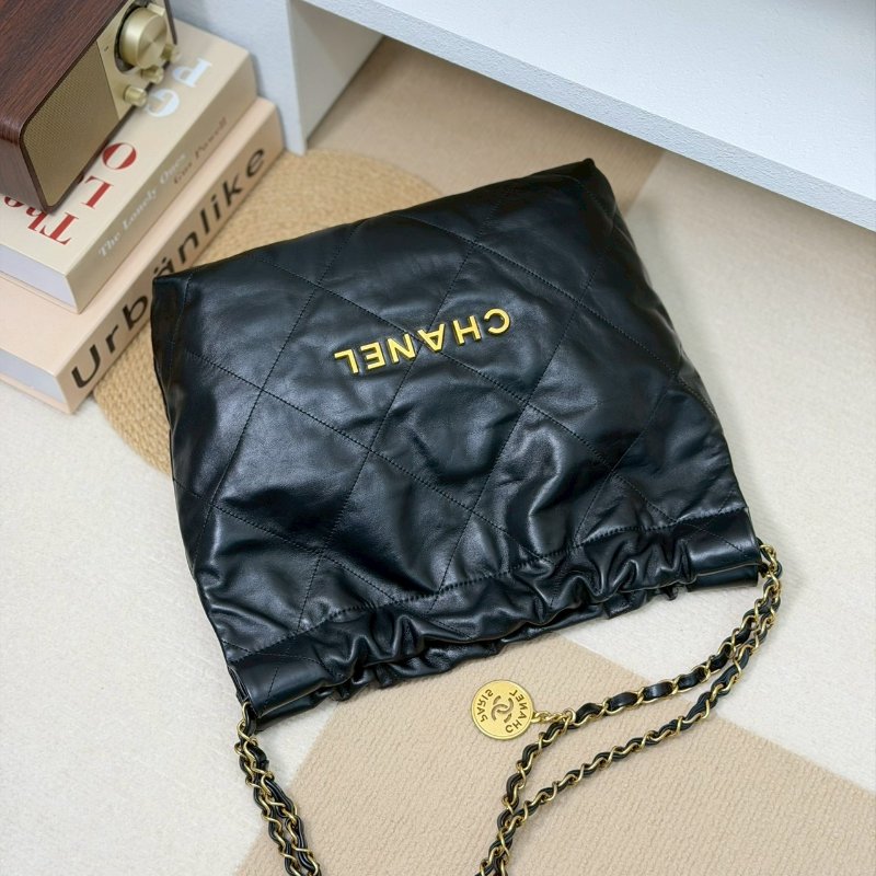 （天菜🖤✨錯過可惜！）🏷Chanel 香奈兒．22BAG 小號 滑面牛黑金 芯片款-1