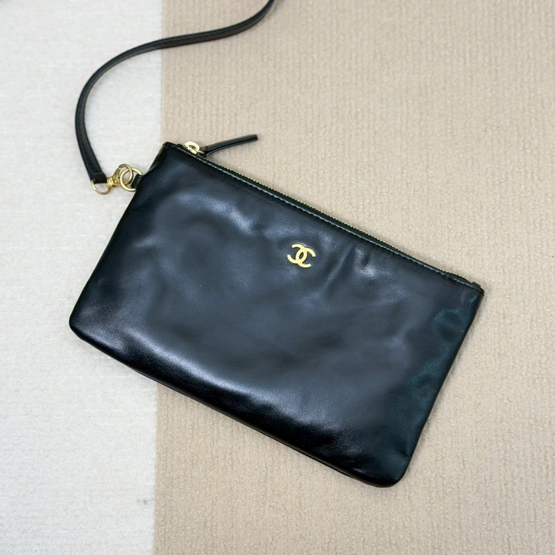 （天菜🖤✨錯過可惜！）🏷Chanel 香奈兒．22BAG 小號 滑面牛黑金 芯片款-24
