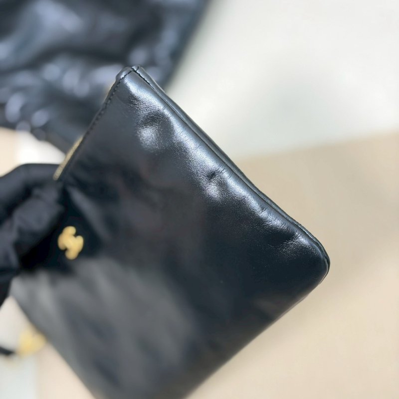 （天菜🖤✨錯過可惜！）🏷Chanel 香奈兒．22BAG 小號 滑面牛黑金 芯片款-26