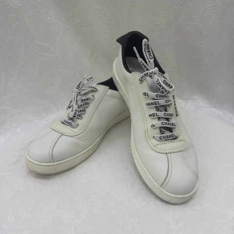 Chanel Sneakers EU 42
