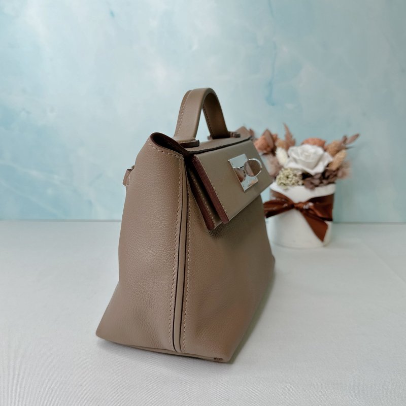 HERMES 銀扣大象灰2424 Mini-3