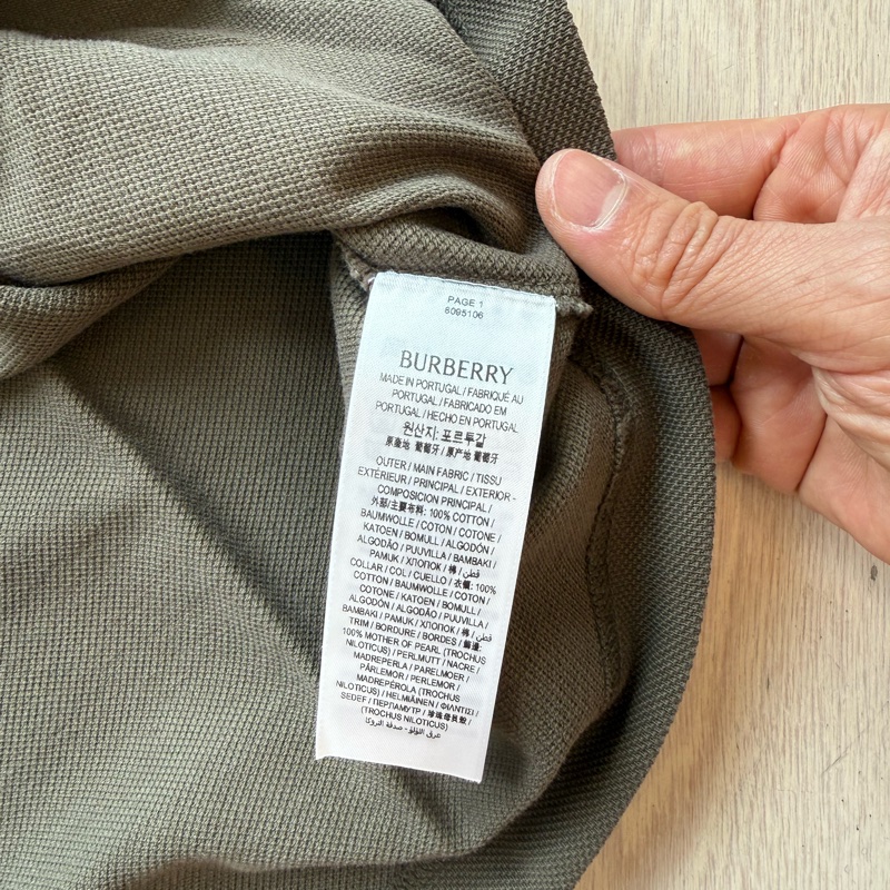 Burberry 👍🏻 Polo Shirt，100%Real正貨，100%New, size L-4