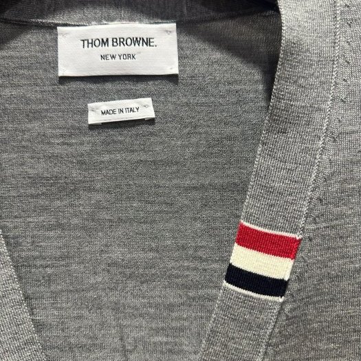 💎Han's house精品服飾💎Thom Browne TB 初剪羊毛 針織 開衫 外套 男女共穿 現貨 4 原價45300-4