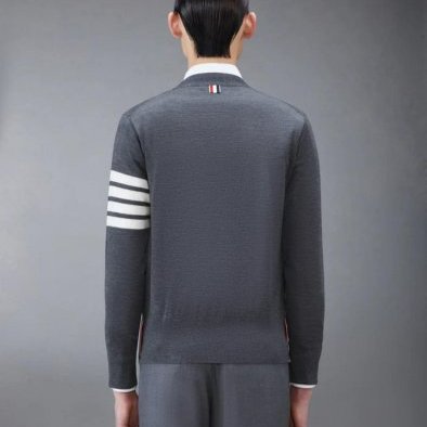 💎Han's house精品服飾💎Thom Browne TB 美利奴羊毛 針織 開衫 外套 男女共穿 深灰 現貨 5原價37000-5