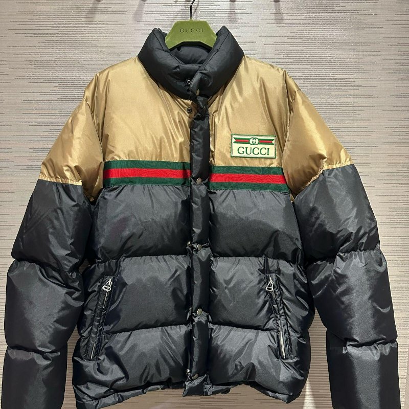 💎Han's house精品服飾💎GUCCI 綠紅線條 羽絨 外套 現貨46 原價 95000-0
