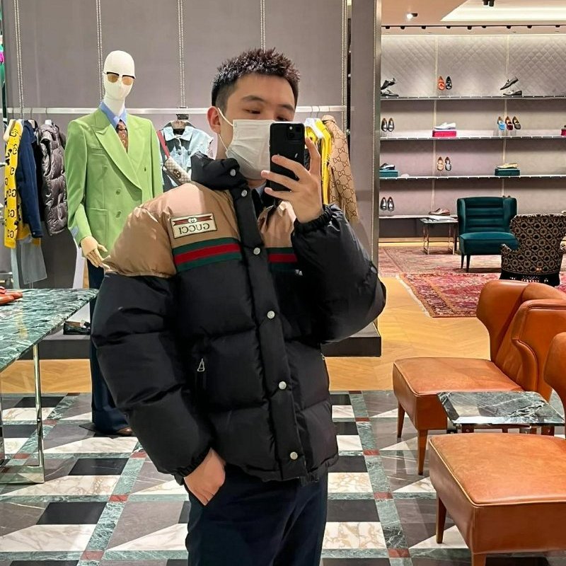 💎Han's house精品服飾💎GUCCI 綠紅線條 羽絨 外套 現貨46 原價 95000-1