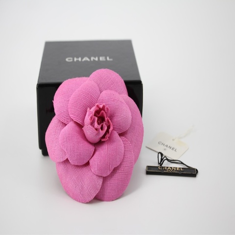 Chanel Vintage 81-85 帆布桃紅色山茶花胸針