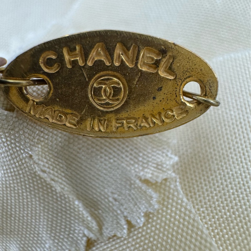 Chanel Vintage 81-85布料米色山茶花胸針-12