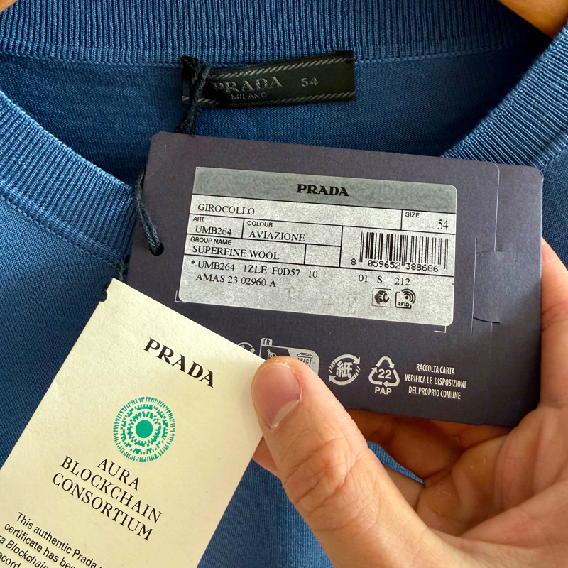 Prada 👍🏻 Wool 🐑 超順滑綿羊毛 100%Real正貨，100%New, size L-4