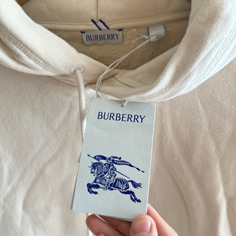 Burberry 👍🏻 100%Real正貨，100%New, size M-1