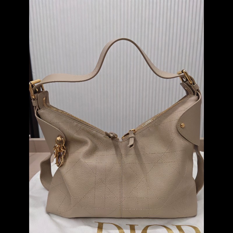 Dior Voyage 大型藤格紋圖案顆粒小牛皮包-6