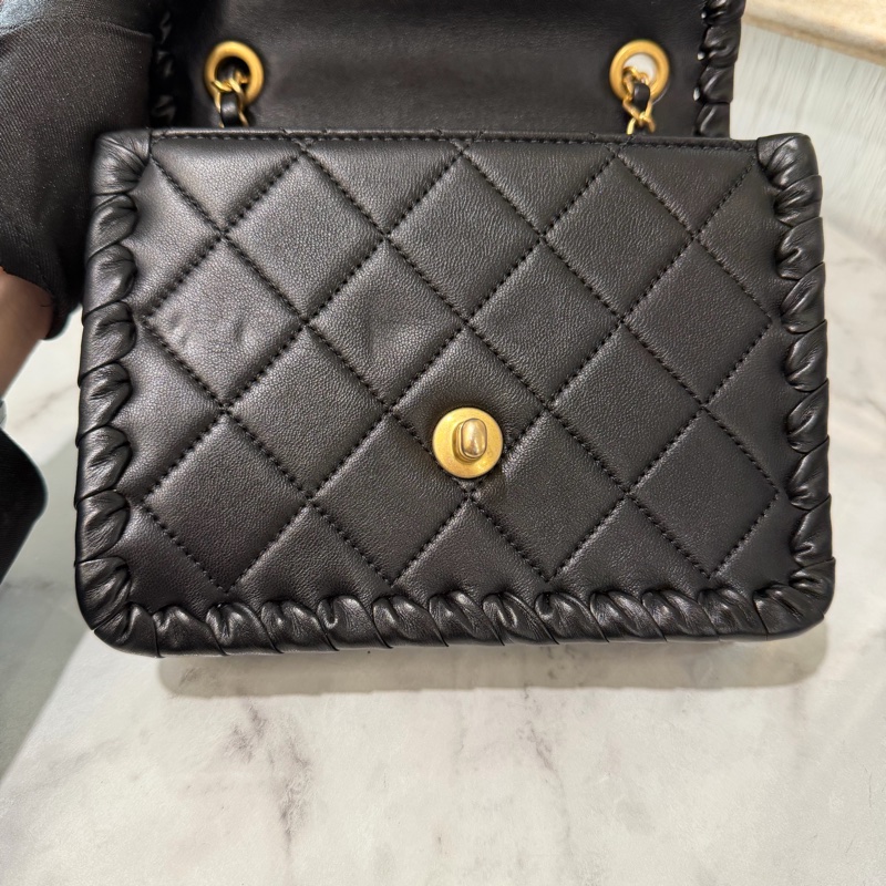 Chanel 黑羊皮菱格紋編織邊金釦肩斜背包AS2495-7