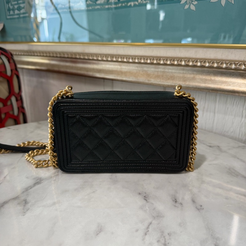 Chanel 黑荔枝牛皮菱格紋Boy金釦ㄇ拉方型2卡Woc斜背鏈包AP2756-1
