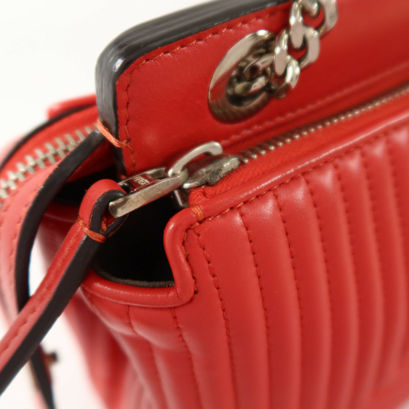 FENDI 牛皮皮革Dotcom Click銀扣鏈帶肩背袋-14