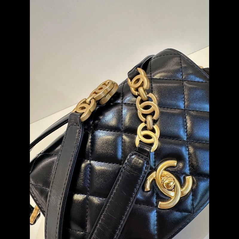 Chanel 22A Flap Bag-3