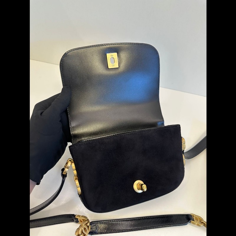 Chanel 22A Flap Bag-17
